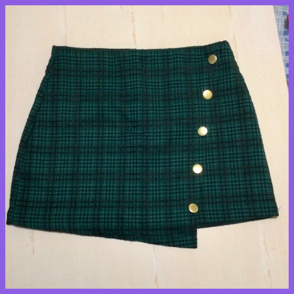 Tartan Mini skirt, sz L jr